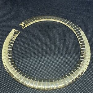 Elegant Gold Choker Necklace